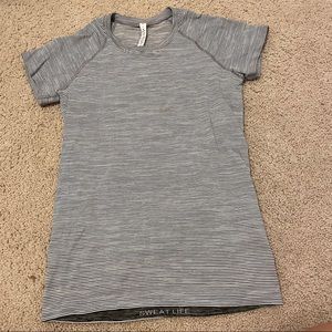 Lululemon tshirt!